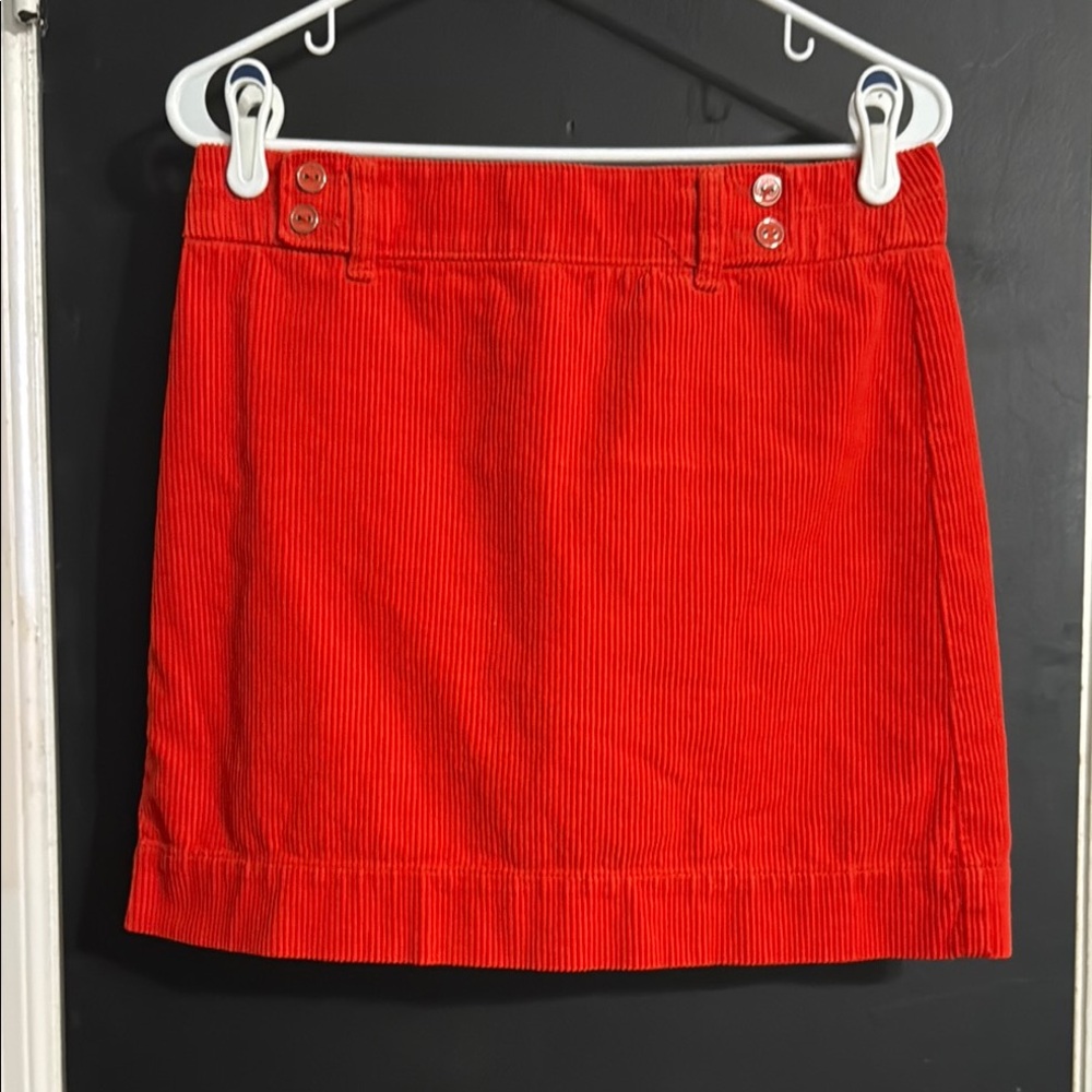 3/$14 LOFT Corduroy Back Zip Mini Skirt Size: 4 Length: 16”
